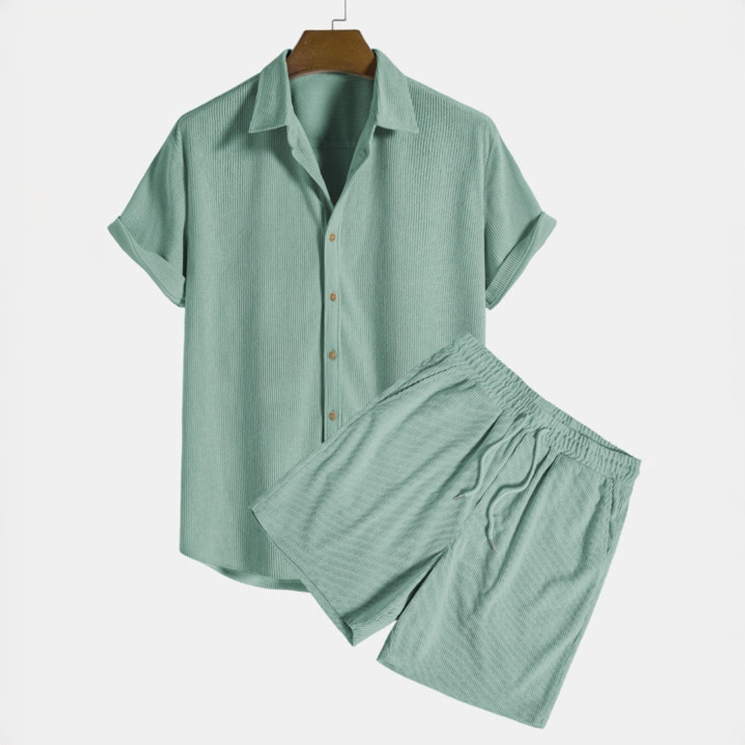 Junnie - Trendy Summer Outfit for Men in Beige