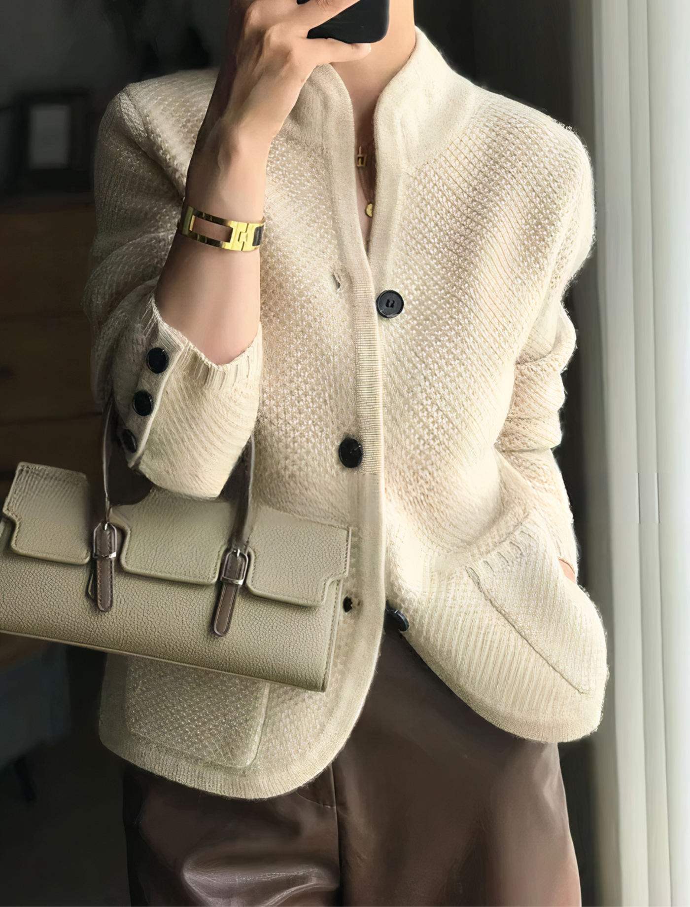 Edda – Timeless Cardigan in Beige