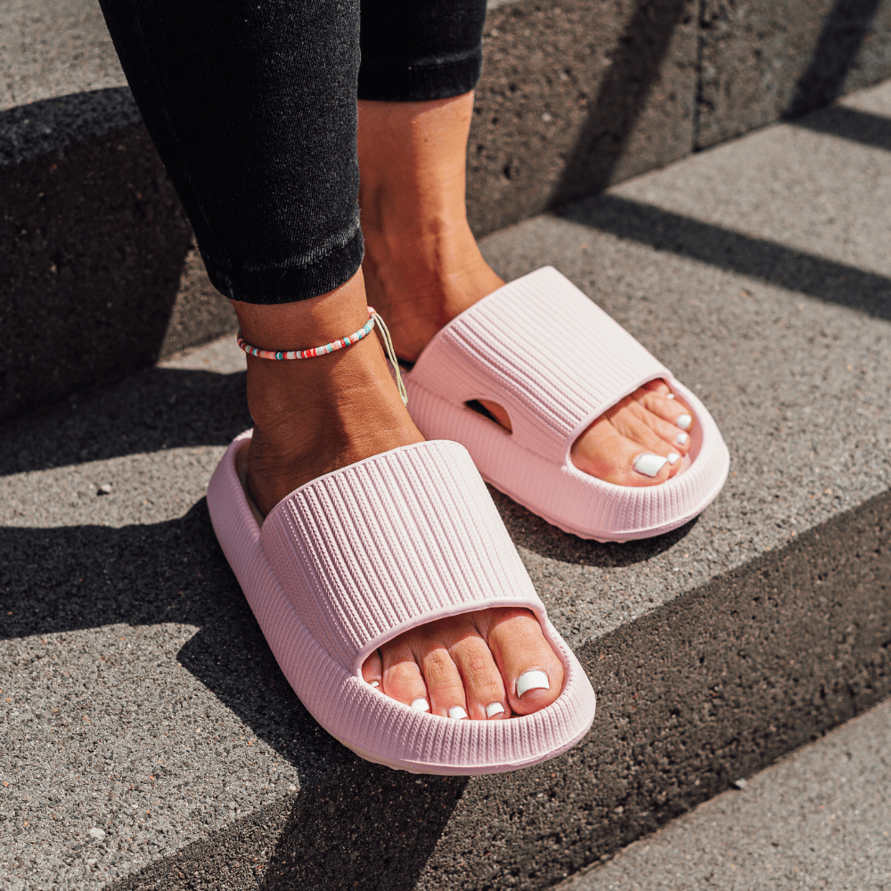 Rumi – Versatile Comfort Shoes for Indoor and Outdoor Wear in Leopard
